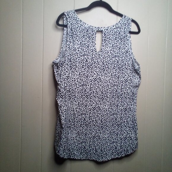 Old Navy Blouse XL Sleeveless V-Neck Flowing Animal Print Black White - Picture 4 of 15
